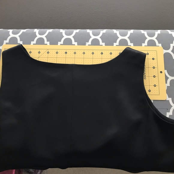 Free with Purchase of Vince Camuto - Picture 7 of 7